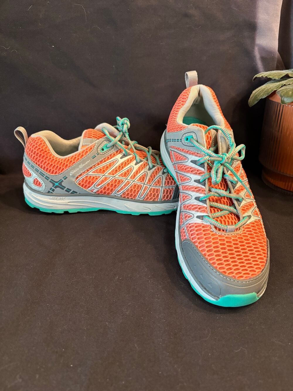 Women’s Eddie Bauer Motion Midlite Hiking Shoes Sneakers Mesh Low, size 10